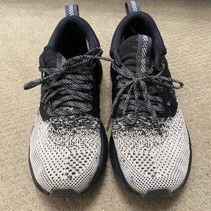 Salomon Running Shoes size 10.5 - Very Lightly Worn